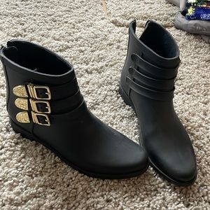 Loeffler randall buckle ankle rain boots. Good condition. Work few times